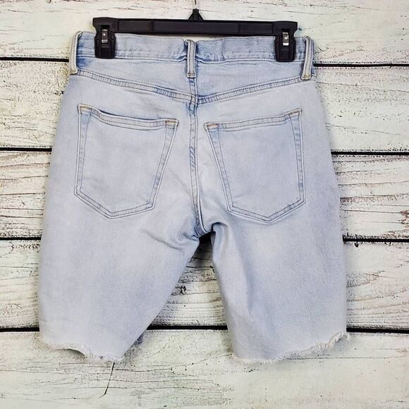 Old Navy Slim Fit Distressed Light Wash Denim Shorts Size 28 Raw Hem - Picture 4 of 7